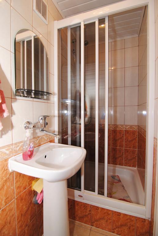 Guesthouse "Nakvyne Pas Zveja" Purvynes Street Nida Eksteriør billede