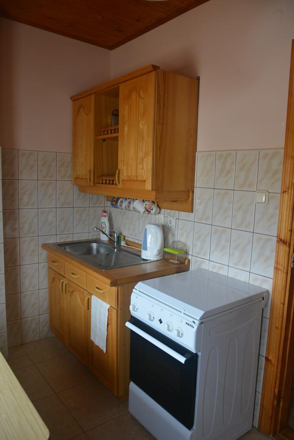 Guesthouse "Nakvyne Pas Zveja" Purvynes Street Nida Eksteriør billede