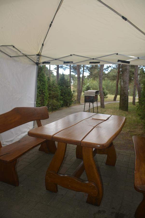 Guesthouse "Nakvyne Pas Zveja" Purvynes Street Nida Eksteriør billede